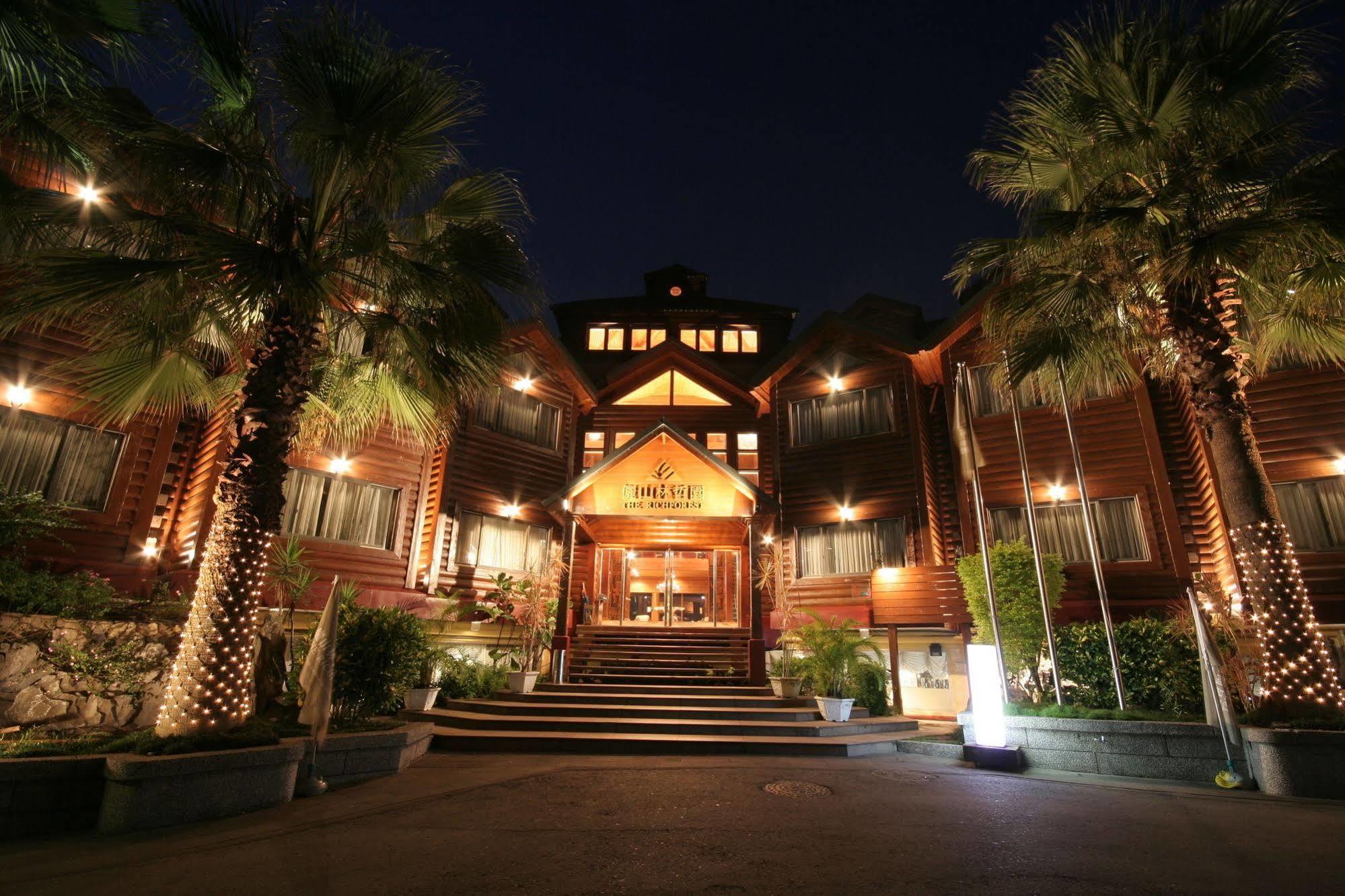 The Richforest Hotel- Sun Moon Lake Yuchi Exterior photo